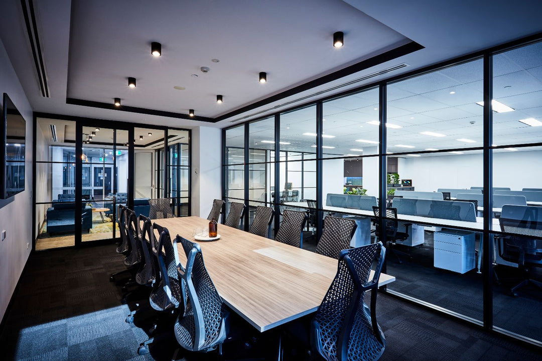 What makes a desk sustainable and environmentally friendly?